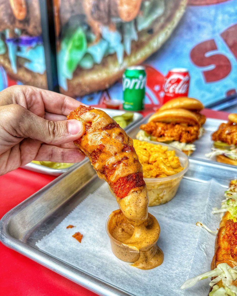 You might have to bring an umbrella cause it’s getting a little DRIPPY 🤤🔥

📍 10750 Glenoaks Blvd #3, Pacoima, CA 91331
📞 (818) 890-4444
⏰ Sunday-Thursday: 11AM-11:30PM
Friday-Saturday: 11AM-12AM