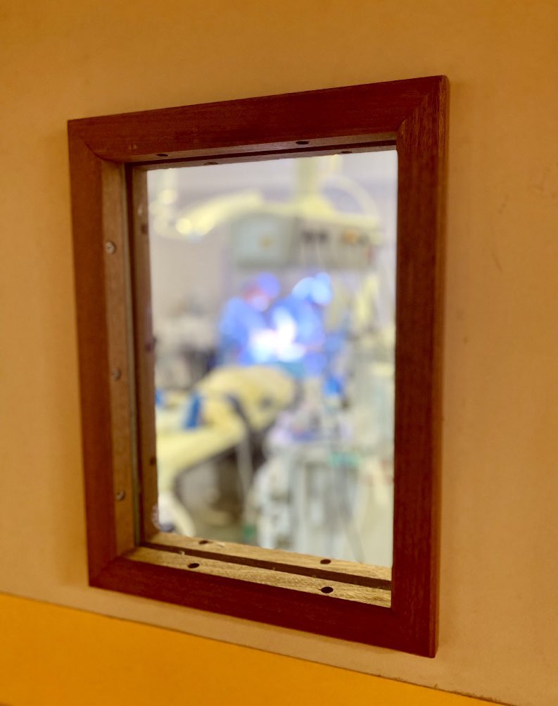 cyriltrd's tweet photo. Le jour s’est couché, le patient est arrivé, les soignants sont restés…
La garde ne fait que commencer ! 
🙏 aux équipes de la nuit… https://t.co/nLEiq0uEsd