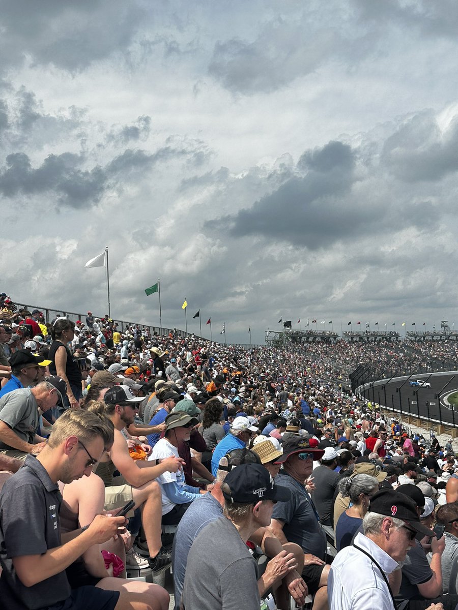 SimSquadRacing's tweet photo. Still taking in how great it was to be back at @IMS with #indycar on track. Looking forward to #Indy500 festivities kicking off this week!
#motorspeedwaymonday #thisismay #ConsoleSimRacing #realracing #simsquadracing #indycar https://t.co/iUpBr0n8wn