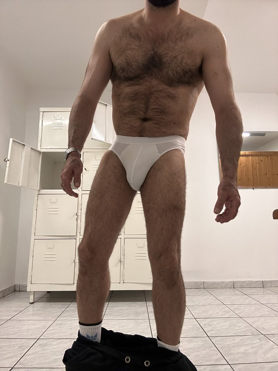 greekguy4fun's tweet image. Φρέσκια φρέσκια από το γυμναστήριο RT RT και στα Ελληνικά ρητουΐτ 🤣