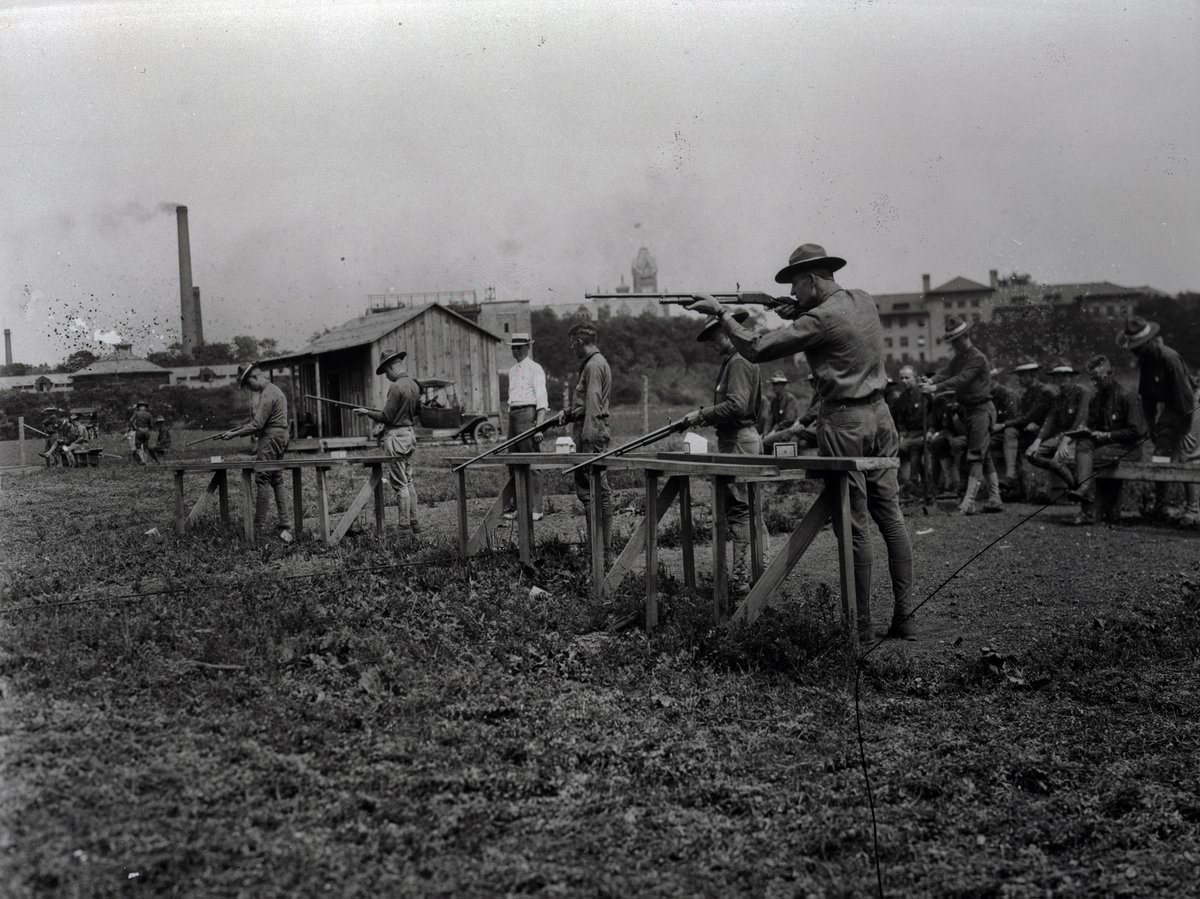 BuckeyeHistory's tweet photo. #OTDatOSU, 1917: ~1,560 students withdraw from their studies to enroll in the Armed Services; the U.S.A. entered WWI just one month prior. The loss of student body devastated the campus, spurring more civic involvement from Ohio State women, departments, and remaining professors. https://t.co/5ce8YIX9o9