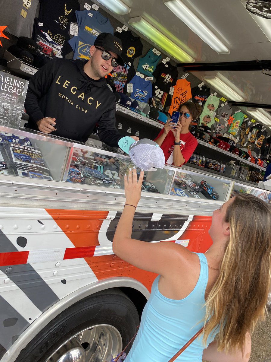 Tundra_43's tweet photo. Thank you @NoahGragson for making time for your fans yesterday π€πΌπ Iβm glad to now call two of your diehards friends now! @ashbrookehardin & Levi #Support42 #VoteForNoah @LegacyMotorclub @blckriflecoffee @Wendys @arrowhead_brass @E2Apparel https://t.co/YCc6OQ6qBv