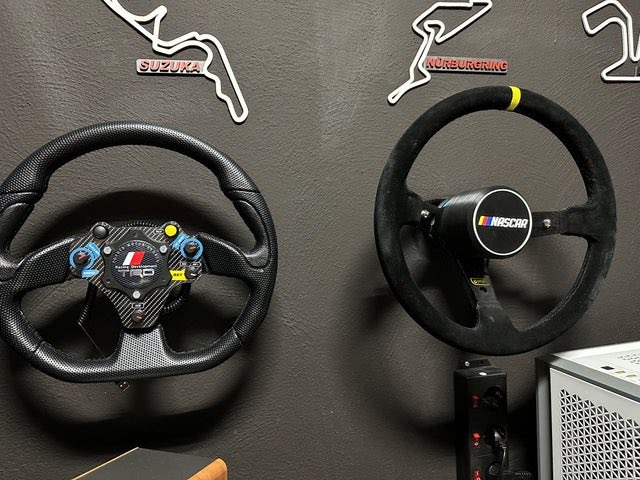 Vendo "Pack volantes Simracing usb simagic " en #wallapop p.wallapop.com/i/900800067?_p…