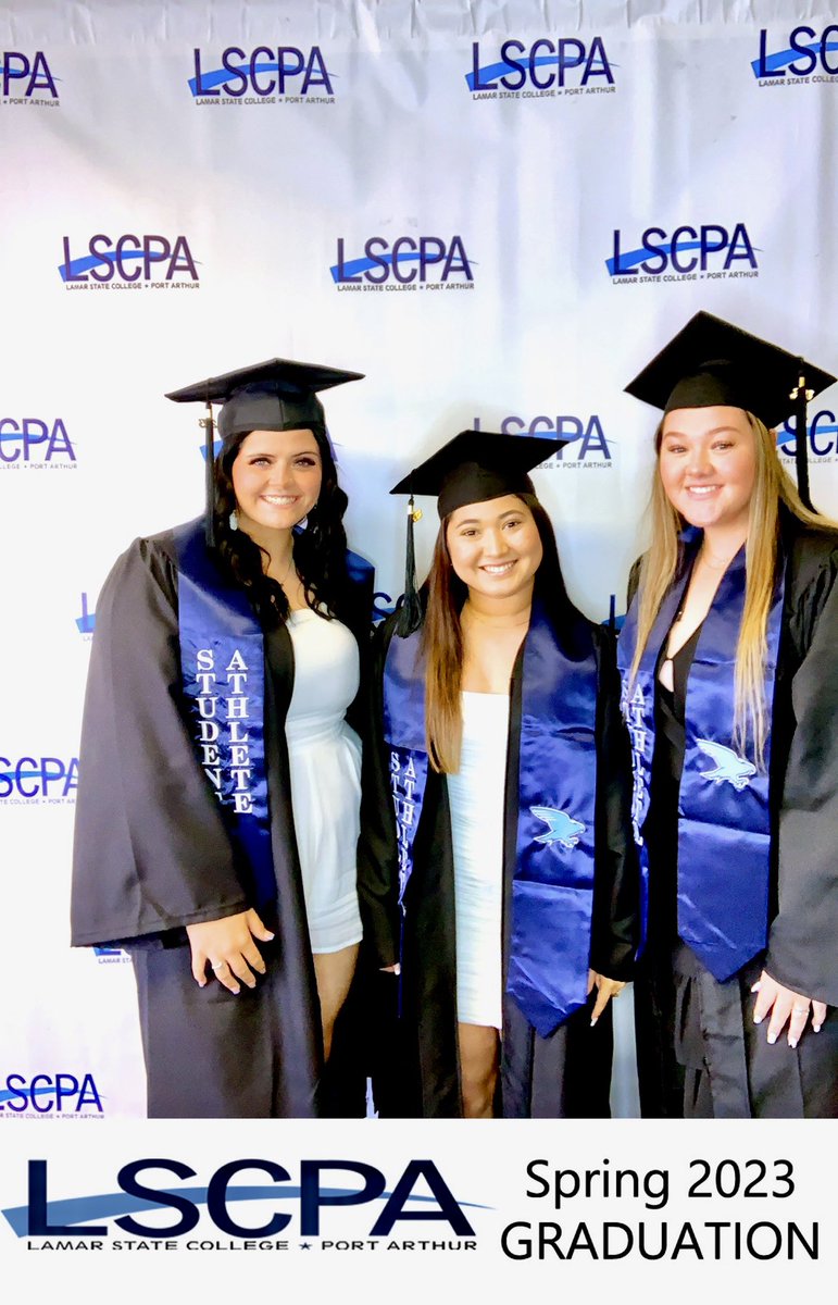 LSCPA_Softball's tweet photo. Congratulations to our 4 Sophomoreβs - Savannah, Jasmin, Sydney and Ashley (not pictured), who graduated Friday! We are proudly celebrating the incredible journey of these student athletes as they graduate and embark on new adventures. ππΌπ€©π
#Team19 | #SeahawkMentality https://t.co/IlDBO2sjHf