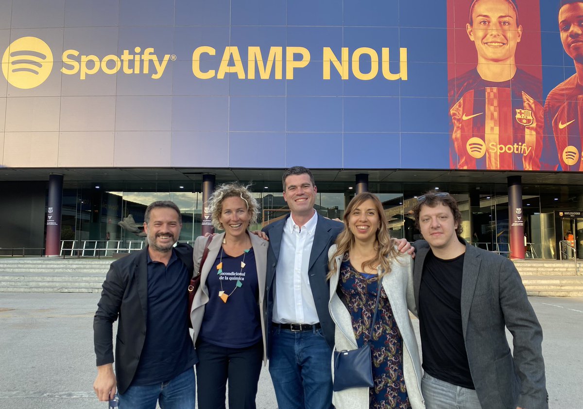A les portes de l’Spotify Camp Nou, a la gala dels #PremisSonor

Som finalistes a millor #pòdcast publicitari amb el 'Blau de Prússia', de <a href="/tarragonaradio/">Tarragona Ràdio 🟣</a> i l’<a href="/ICIQchem/">ICIQ</a>
🤞🤞🤞