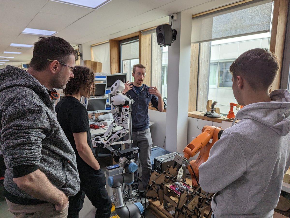 Maison du Libre tweet media