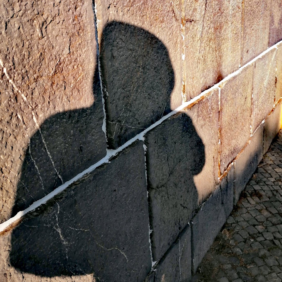 nfd1977's tweet photo. .... uma sombra do que já fui.... https://t.co/JDHdZgWRXL