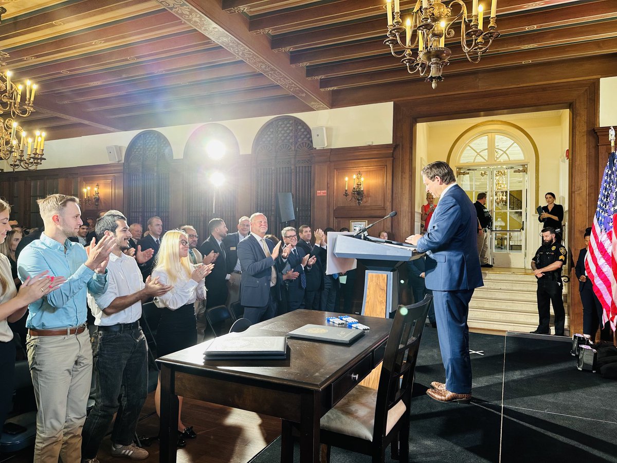 USF College Republicans tweet media