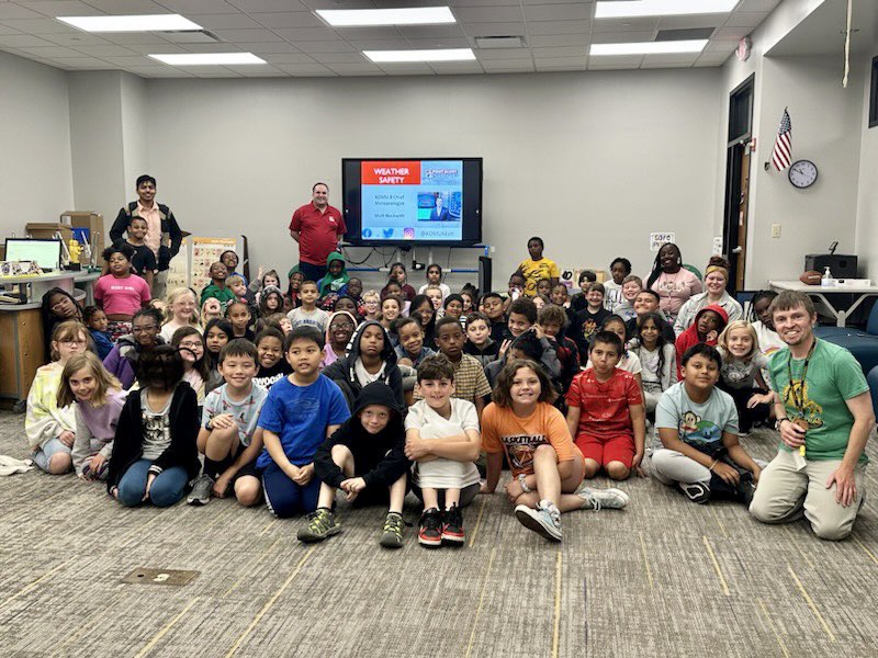 Thank you <a href="/KOMUMatt/">Matt Beckwith</a> for visiting Shepard Blvd. Elementary today. These 3rd graders enjoyed learning about how weather works &amp; weather safety. Also, meeting a real TV Star. #cpsbest #shepardshines <a href="/mbaumstark/">Michelle Baumstark</a> <a href="/PrincipalSHE/">Jill Edwards</a> <a href="/SHEMediaCenter/">Sharon Salmons</a> <a href="/comowebb/">Ragan Webb</a> @bioteachk