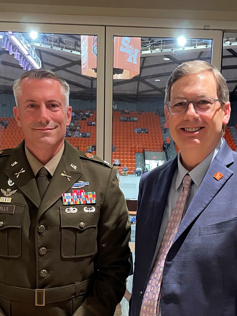 SHSUProvost's tweet photo. Advice for grads from Col. Travis Mills (SHSU '99):  
1. Treat everyone with respect &amp; dignity.
2. No one is strong enough to handle everything on their own.
3. Honesty &amp; professionalism go a long way.
4. Demonstrate initiative.
5. Roll up sleeves to make your org better.
#shsu23 https://t.co/t3EywpBvVE