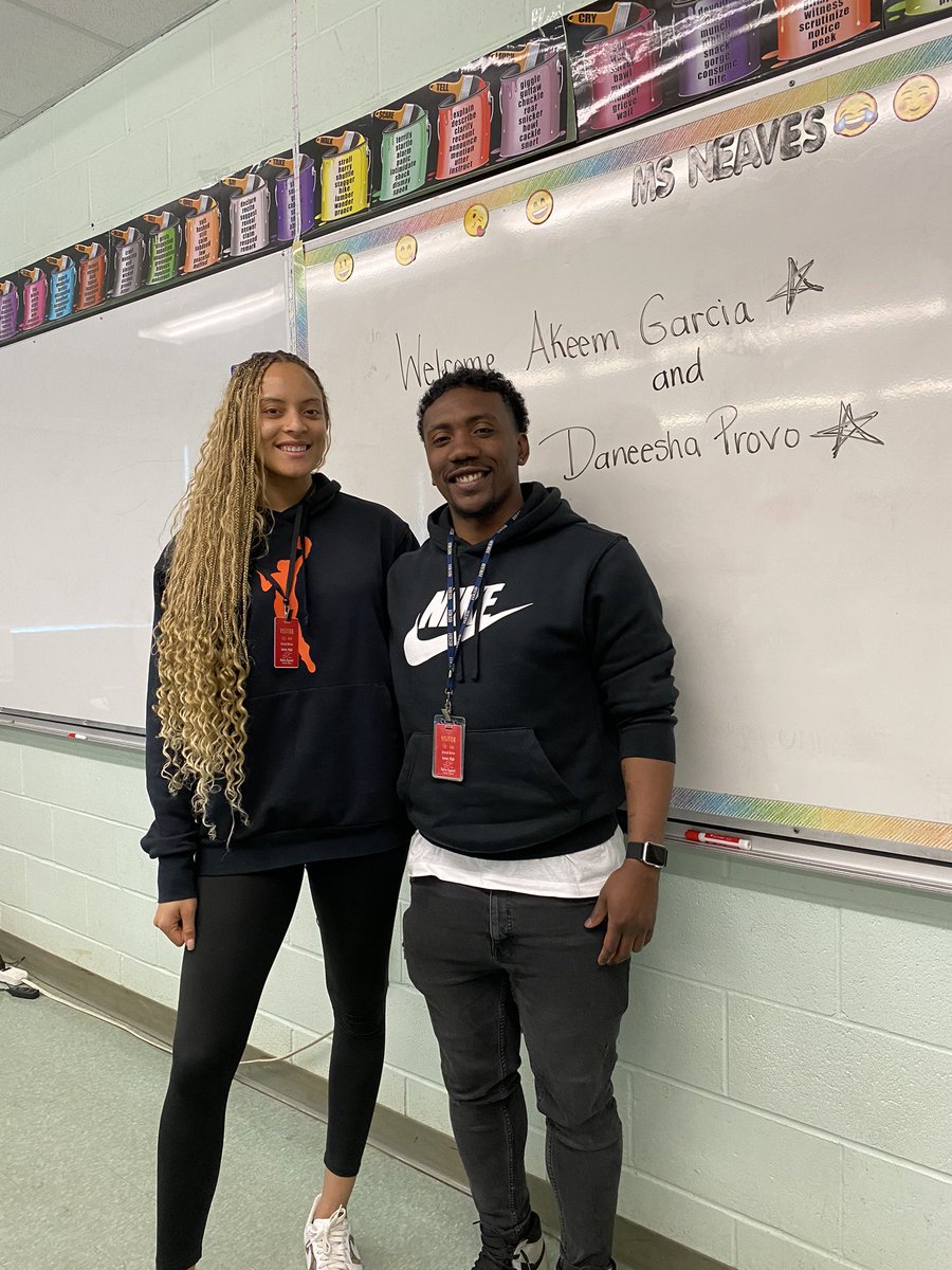 Megan Neaves tweet media