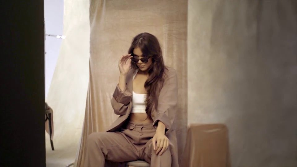 hailee steinfeld is so HOT