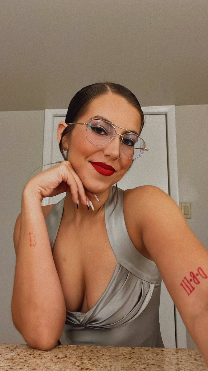 SuccessIsSilent's tweet photo. 💋 https://t.co/HmMzxVG7ev