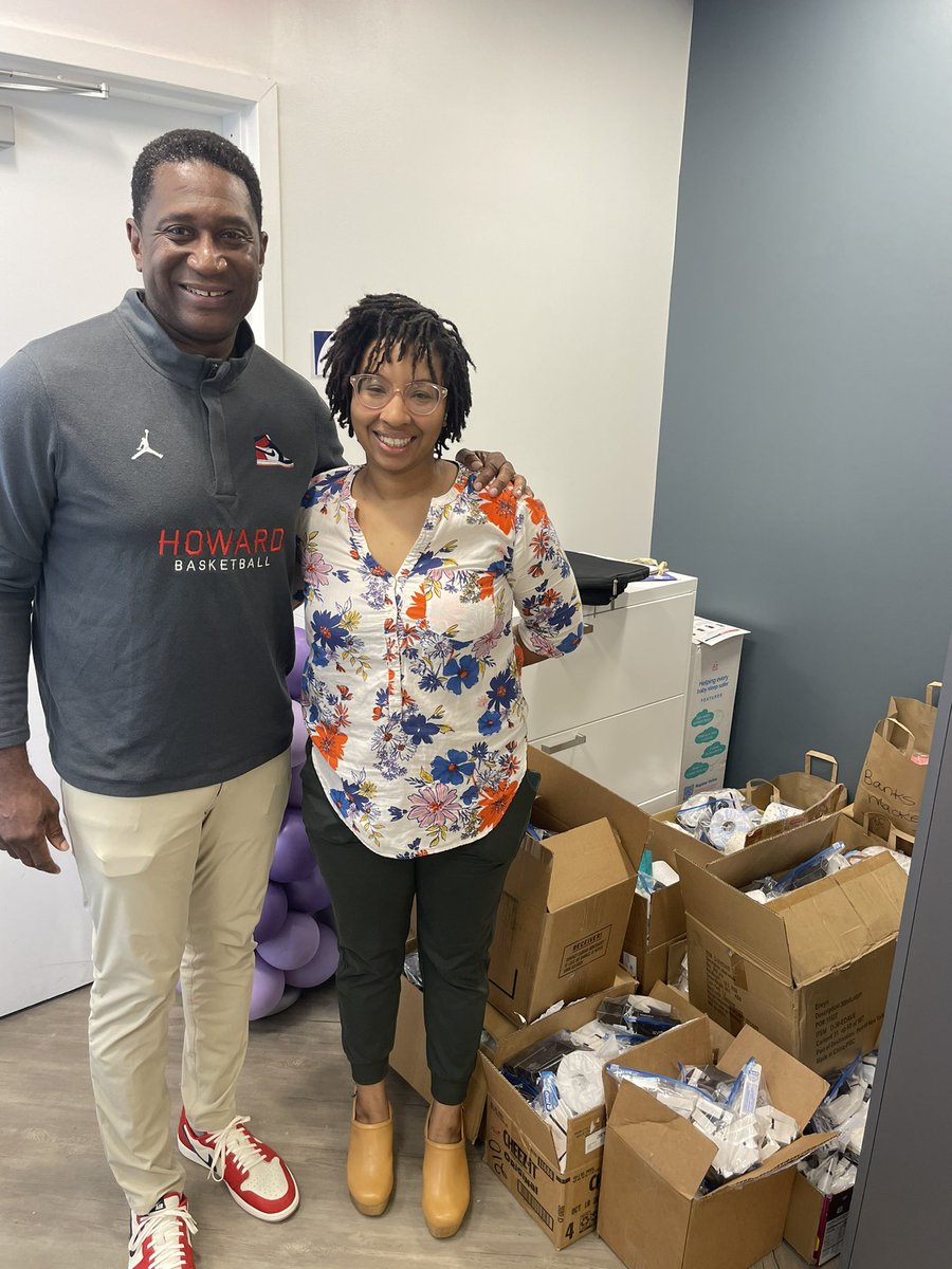 All season long, players and staff collected unused hotel toiletries from road trips this season with <a href="/ScoutScavenge/">ScoutingAndScavenging</a> .

Today, Coach Blakeney delivered 700 bags filled with soaps, shampoos, and lotions to <a href="/mamatotovillage/">Mamatoto Village</a> that will go directly to Black mothers served by Mamatoto.