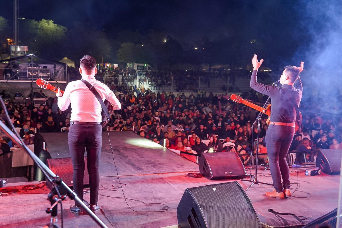 SilGinocchio's tweet photo. El gobernador @rauljalil_ok durante su visita en esta 43° Edición del Festival de la Mandarina 🍊 en #Chumbicha, #Capayan hizo el importante anuncio 📣 del #ANFITEATRO
Una fiesta que cada año sorprende con su propuesta artística y convoca a miles de catamarqueños y turistas👏 https://t.co/P1V8UZ5n2r