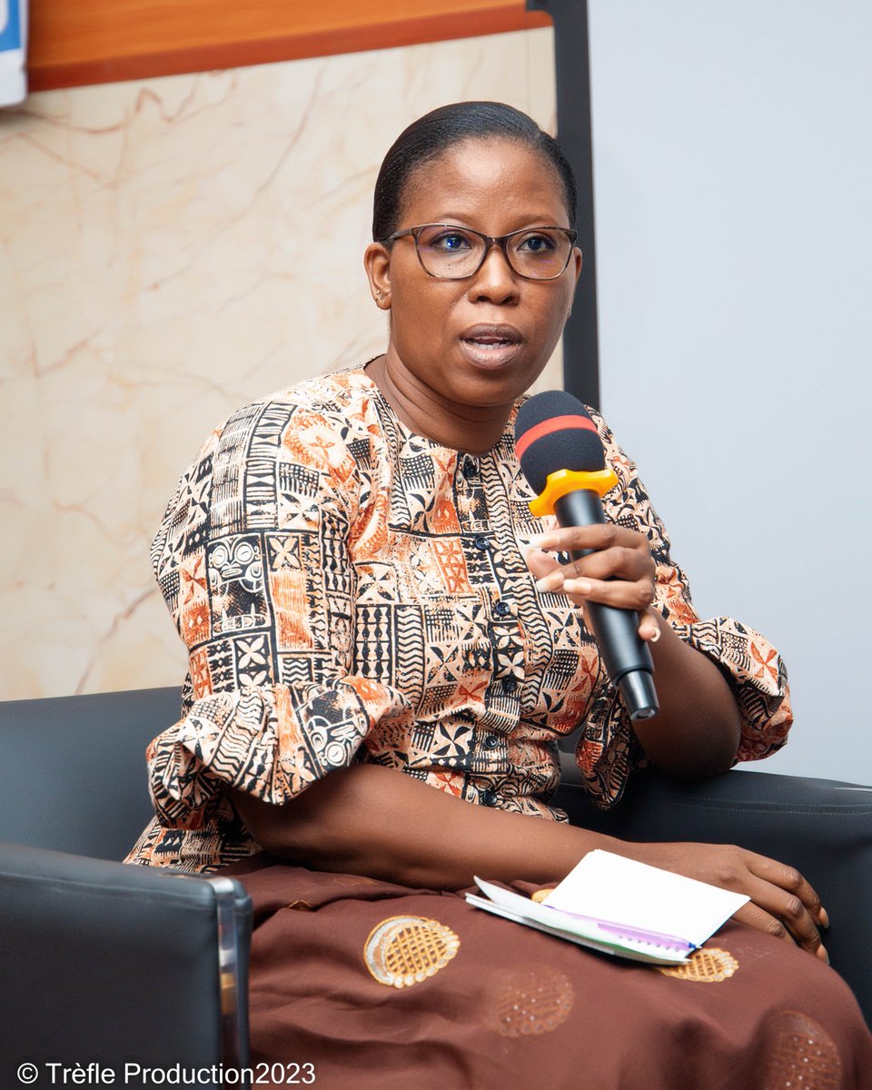 FaladeSpero's tweet photo. "Le symposium sur la gestion des données de santé au Bénin a été une réussite! Des experts ont partagé leurs connaissances sur la collecte, le stockage et l'utilisation des données pour améliorer les soins de santé au Bénin
#Mesdonnéesnotresanté @Trans4m_Health
@benin_oneworld https://t.co/JgiNPGDnxf