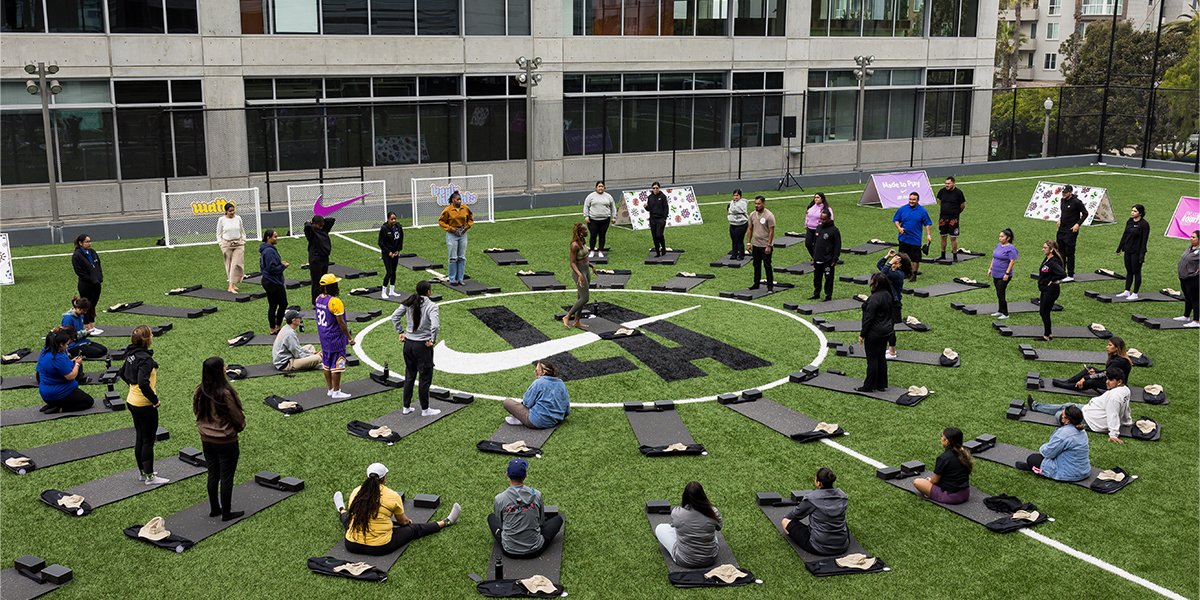 PlayEquityFund's tweet photo. 1 YEAR IN! The Play Equity Fund + @NikeLA launched Made To Play to get more girls from Boyle Heights &amp; Watts involved in youth sports. Coaches from organizations serving those neighborhoods met at @Nike LA HQ for yoga &amp; discussions on engaging parents #PlayEquityNow https://t.co/tXxFtIwufS