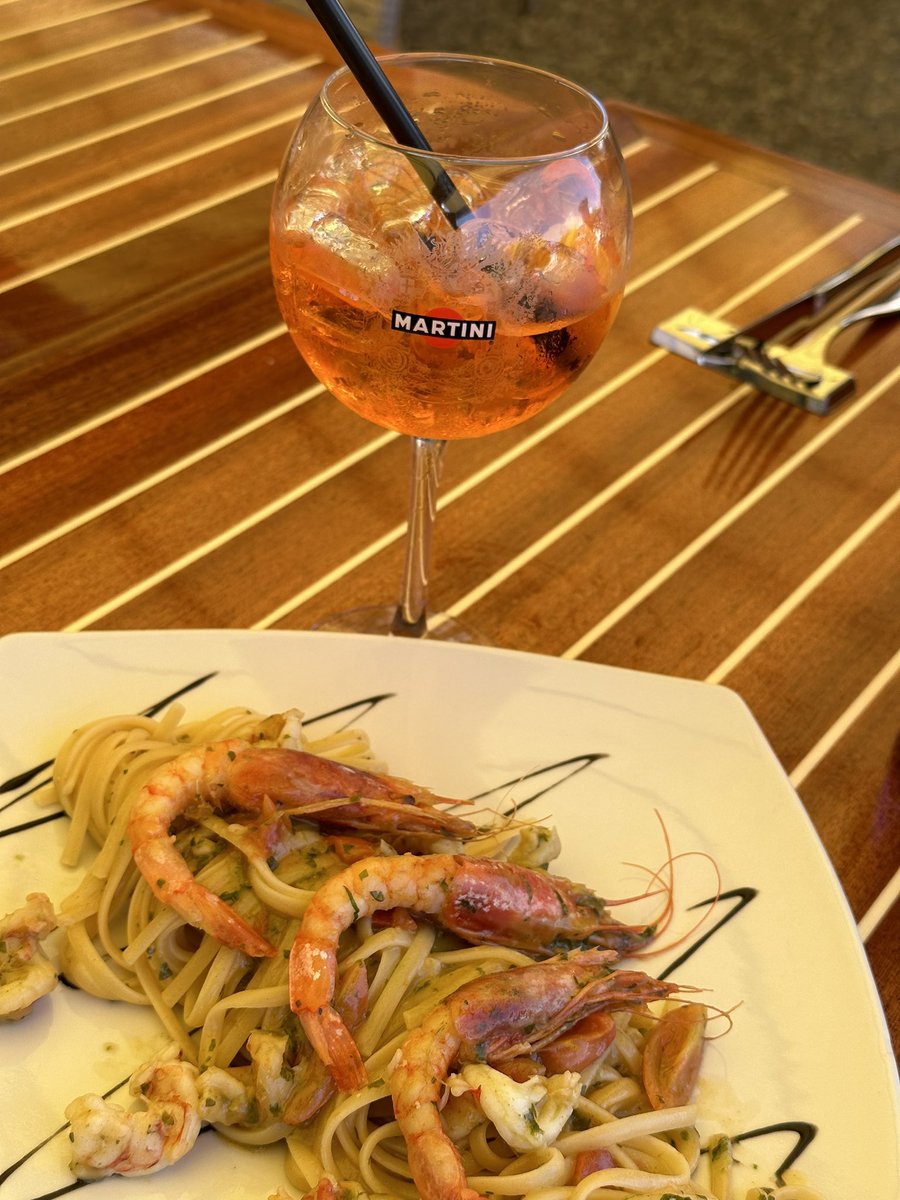 Frank_theTank78's tweet photo. Si mangia bene a Portofino. https://t.co/9uQPG2XVAa