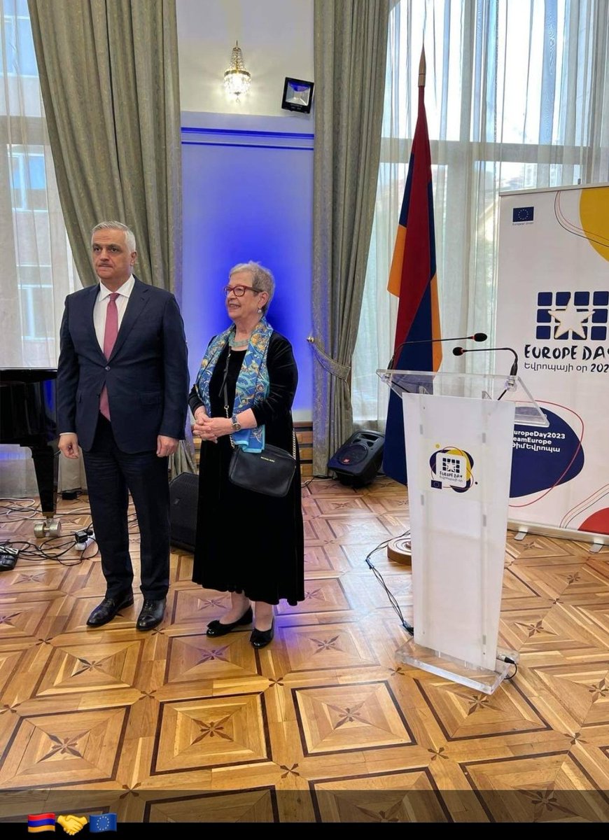 ZSouren's tweet photo. Congratulations to all European colleagues on the occasion of #EuropeDay 
And many thanks to H.E. @awiktorin for invitation 🇦🇲🤝🇪🇺 https://t.co/NVSIc6AREI