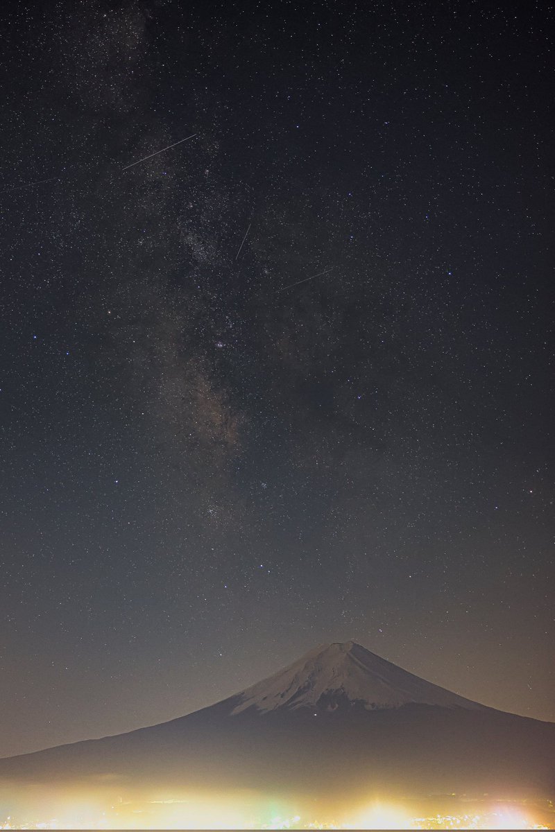 富士山と天の川

#キリトリノセカイ
#photography
#landscapephotography
#travelphotography
#写真の奏でる私の世界
#写真で伝える私の世界
#広がり同盟
#total_bokehjapan
#colore_de_saison
#floral_lovers_pics