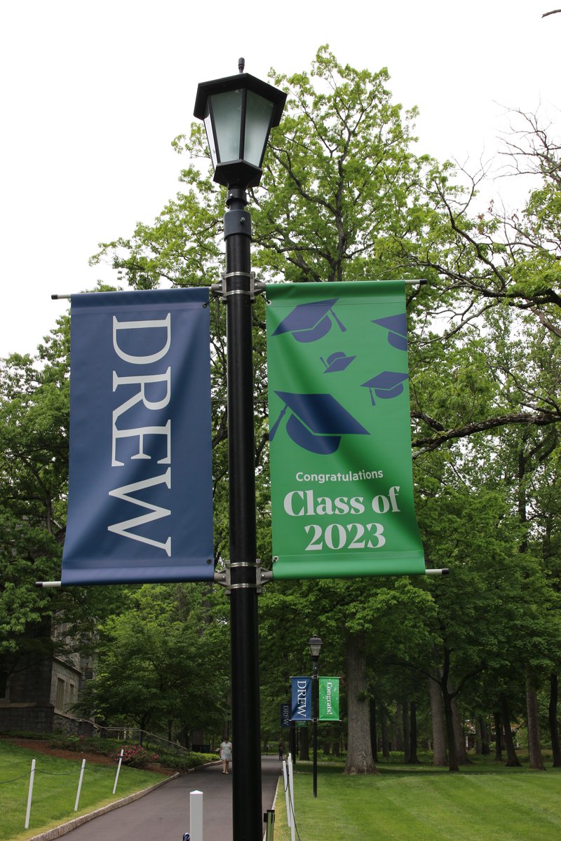 DrewUIntl's tweet photo. We could not be more proud of the class of 2023!
๐๐๐ ๐
๐๐
๐๐!๐ป๐๐๐
#intodrew #intostudy #congratulations #classof2023 #drewu @DrewUniversity https://t.co/Y6HtRn0fiz