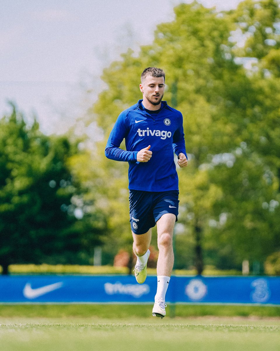 ChelseaFC's tweet photo. MM19 back on the grass. 💪 https://t.co/fzXVk4JCgA