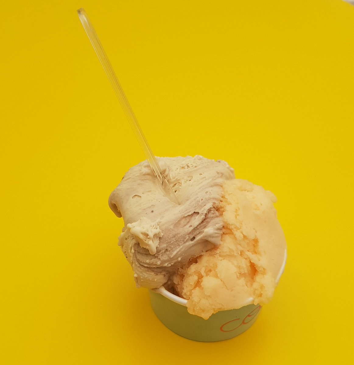 lesaylmer's tweet photo. @fairleyphoto Portuguese ice-cream 💛 https://t.co/IQ5Sdka2p1
