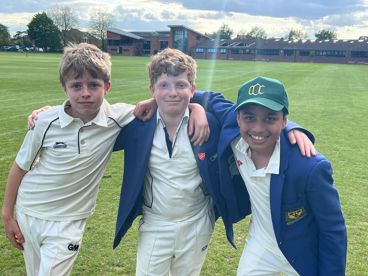 SalesianFboroPE's tweet image. Fantastic county cup cricket win for the 7s away to KES today as they remain unbeaten this season #howzat @SalesianFboro @SalesianFboroPE