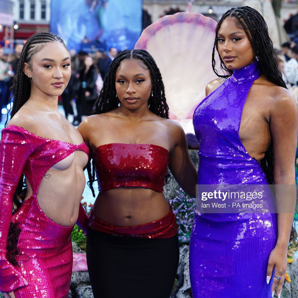 EARTH2NIICA's tweet image. my PEOPLEEEEE