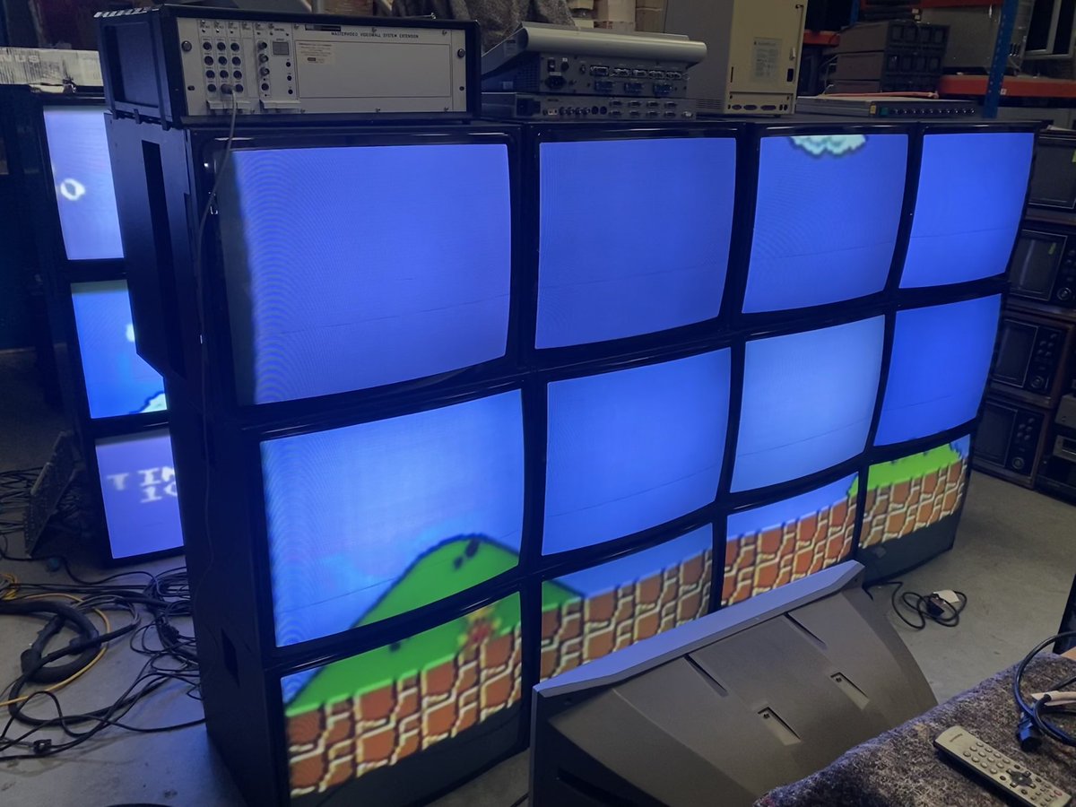 Ooooh! What’s this? Mario on the NES? Connected to a CRT Videowall? I think it could well be!! Yes the top row of screens are behind! Was only messing about and didn’t think to get a proper picture of them!! :/