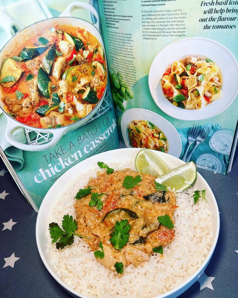 #omg This was amazing, and will definitely have again. A new recipe from the @slimmingworld magazine.
Did the summer chicken casserole base and then did it Mexican style.
Used HexA for the soft cheese making it #synfree #bosh 
#sw #swuk #slimmingworld #s… instagr.am/p/CsRcbOOIxGC/