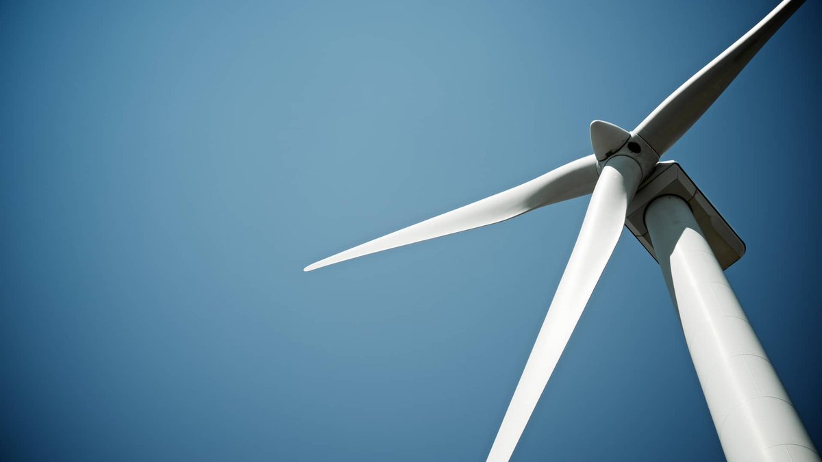 CursosCEER's tweet photo. ¿Qué es la energía eólica? 
.
Artículo -> https://t.co/6eomarY86P
.
.
.
#EnergíaRenovable #EnergíaLimpia #EnergíaEólica #ParquesEólicos #GeneraciónDeElectricidad #TecnologíaEólica #TurbinasEólicas #Viento #Sostenibilidad #TransiciónEnergética #EficienciaEnergética #cursosceer https://t.co/1kqkQJ4ofa