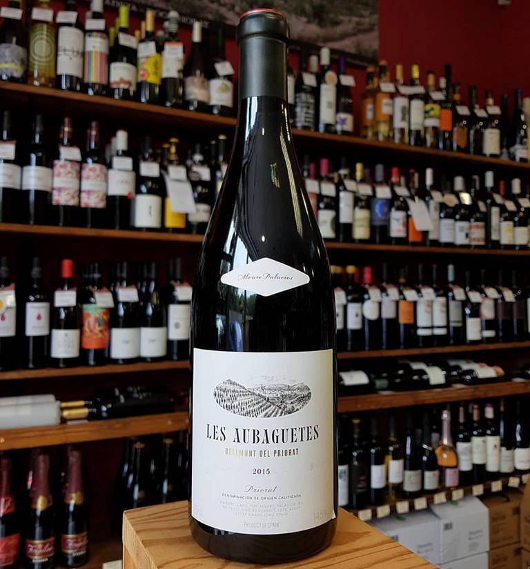 LES AUBAGUETES 🍷

Un vino tinto con todo el carácter del Priorat, elegante y exquisito. Coupage de Garnacha y Cariñena 🫒. 

Un vino de alta gama con aromas florales muy seductores y una fruta intensa, pura. Una delicia para los mejores paladares. 
.
… instagr.am/p/CsRedilvklj/