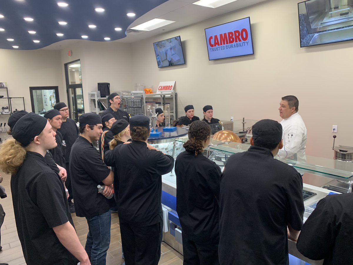 ByronNelsonCAHA's tweet photo. Hands on field trip at Chrane Foodservice Solutions. Students learned about technology and equipment. We had demos with the #altoshaam ovens. Great learning! Thank you Chrane!
#nisdcte #chranefs https://t.co/kxAcDbcOah