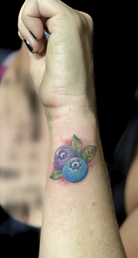 Berries of the same vine…
.
.DM for Appointments 
.
.
.
#berries #berry #life #friends #family #girlswithink #girlswithtattoos #beautiful #tattoo #tattoos #art #palmsprings #ps #cityofpalms #cathedralcity #cats #coachella #valley #desert #fun #blessed #love #andboom