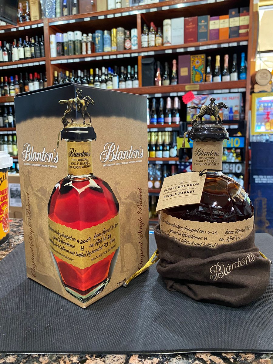 ✨Embrace the Legacy: step into the world of Blanton's, where history and craftsmanship intertwine. Every sip carries the essence of Colonel Albert B. Blanton's vision, meticulously preserved for over a century. Bottle, box and bag - it is the complete package for $139.99 only!