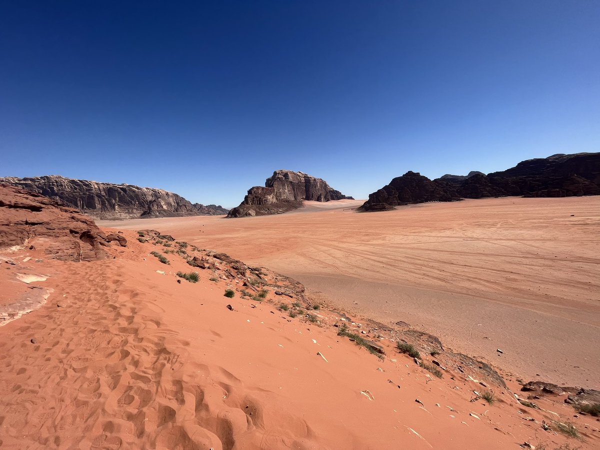 _knd94's tweet photo. Erasmuz épisode 2 en Jordanie 🇯🇴 
Top 3 des meilleures vacances de ma vie…
Pour mes 53 amis qui ont suivi l’aventure sur snap, il y a quelques images inédites…
Pardonnez moi pour la qualité, je suis pas un YouTubeur
https://t.co/iaOylRr65w https://t.co/uHOkIicecD