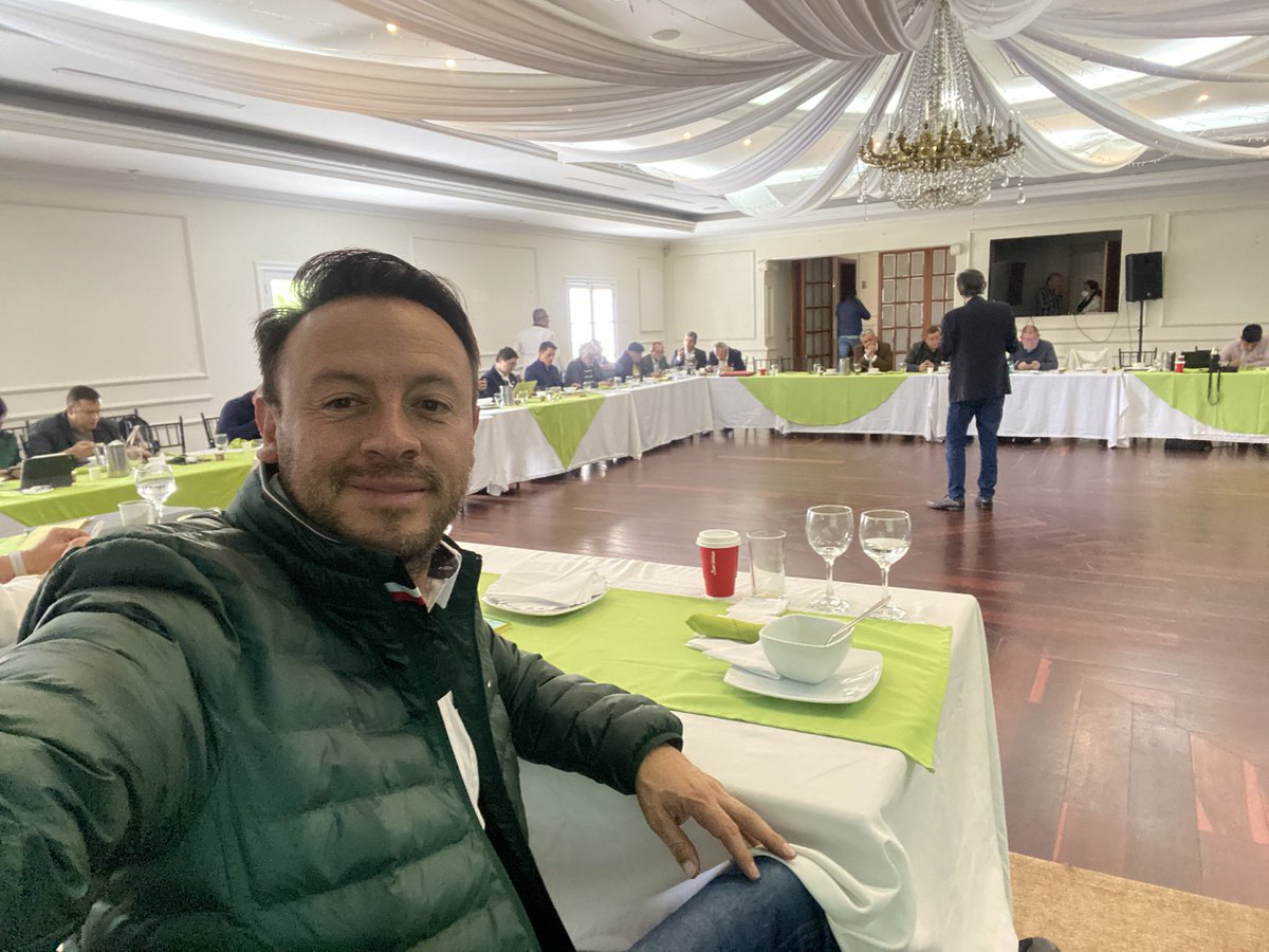 Jorgebta's tweet photo. En Dirección Nacional del @PartidoVerdeCoL tomamos la decisión de ampliar la Presidencia de nuestra colectividad. Quedo conformada por: Antanas Mockus, Antonio Navarro, Rodrigo Romero, Carlos Amaya y una mujer (por definir).  Este equipo nos guiará para seguir fortaleciéndonos. https://t.co/tQ8Ye9mged