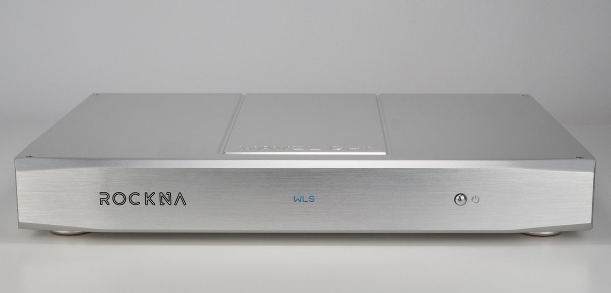 justmeee71's tweet photo. New #rockna #wavelight server #rws #dsd #pcm #fpga #networkstreamer #hifi #hiend https://t.co/e3QHUlR58E