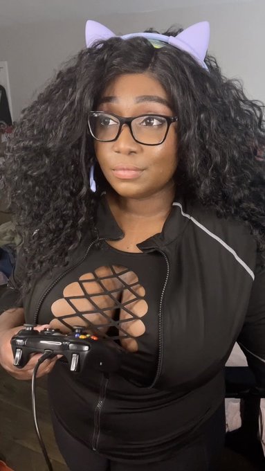 🎙️Oppai Princesss | Voice Actor 🎙️ - 🔥Black Femme Creators are game changers🔥 #noirselfieday https://t.co/fF1PiJFPTw