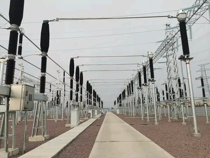 kamba82's tweet photo. Construction de la centrale de transmission électrique de Kinsuka /pêcheur , les travaux sont presque terminés ! #Fatshibidimbu #Lepeupled'abord ! ✌️✌️ https://t.co/ncuGGmFIIZ