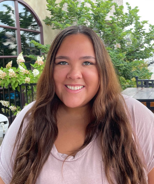 Congratulations to our FSL Graduate Assistant Madison on her graduation this week! Give Madison a high five if you worked with her!