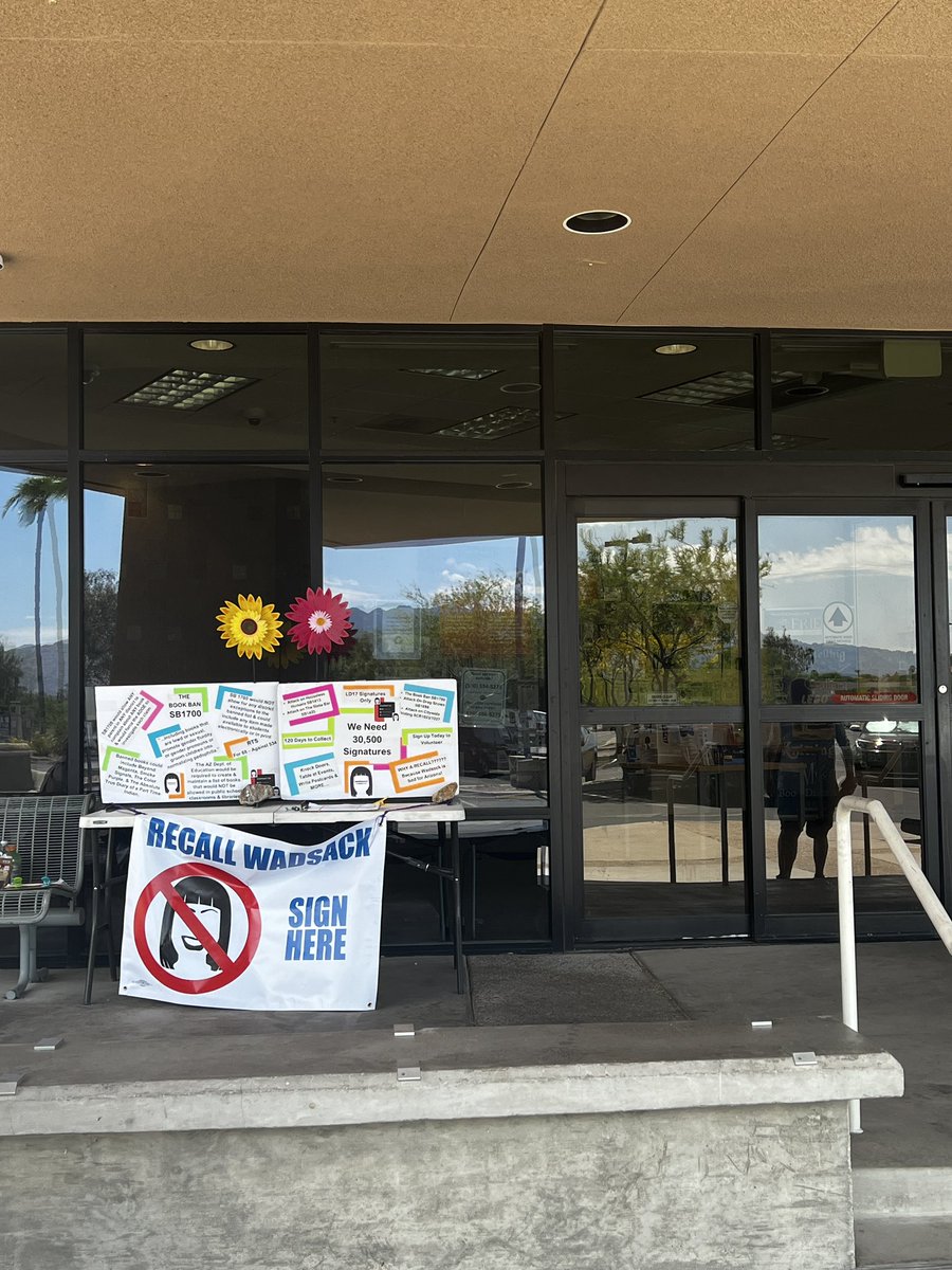 Holy cow #TanqueVerde are you all fired up to #SackWadsackLD17 or what? I had a line of people to sign before I even had the table set up! It has been non stop signing since. 

#RecallWadsack
#TheUnapologeticRecall
#NoBookBans