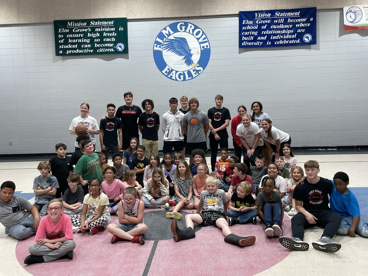 fortbball's tweet photo. A fun afternoon at Elm Grove celebrating students for their hard work during MAP testing. https://t.co/yhDxFOvWfA
