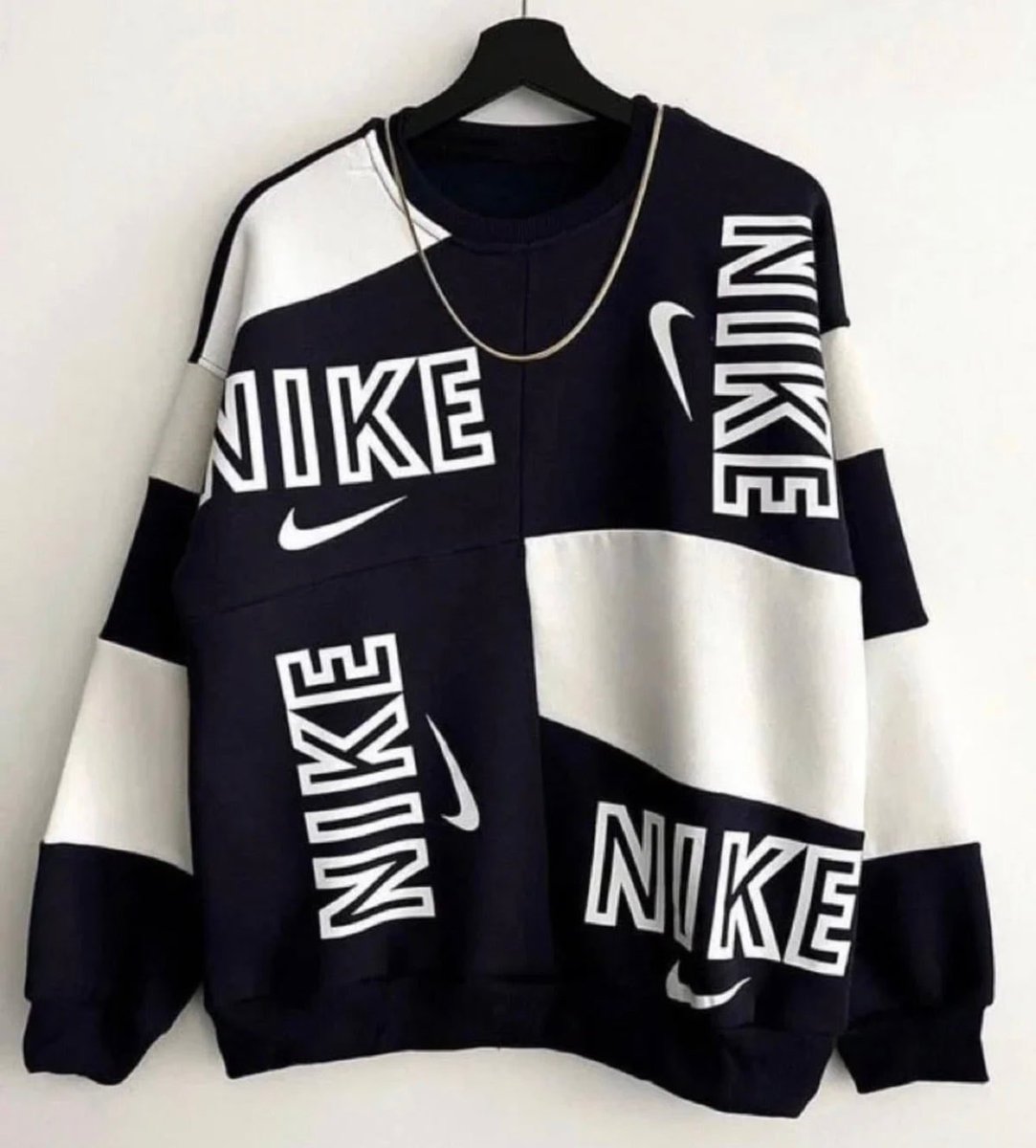 LesPromosTV's tweet photo. NIKE https://t.co/NukCtKXsIM