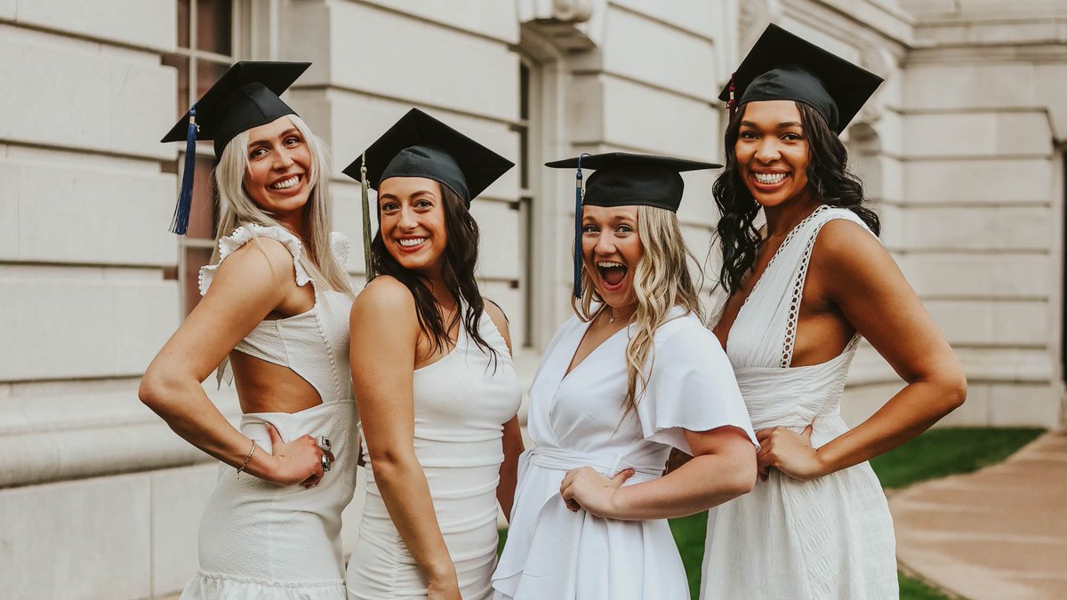 BadgerVB's tweet photo. So incredibly proud of these four 🥹❤️

Congrats to Gabby, Joslyn, Liz, and Anna on graduating this past Saturday! https://t.co/JbF2qb5acw