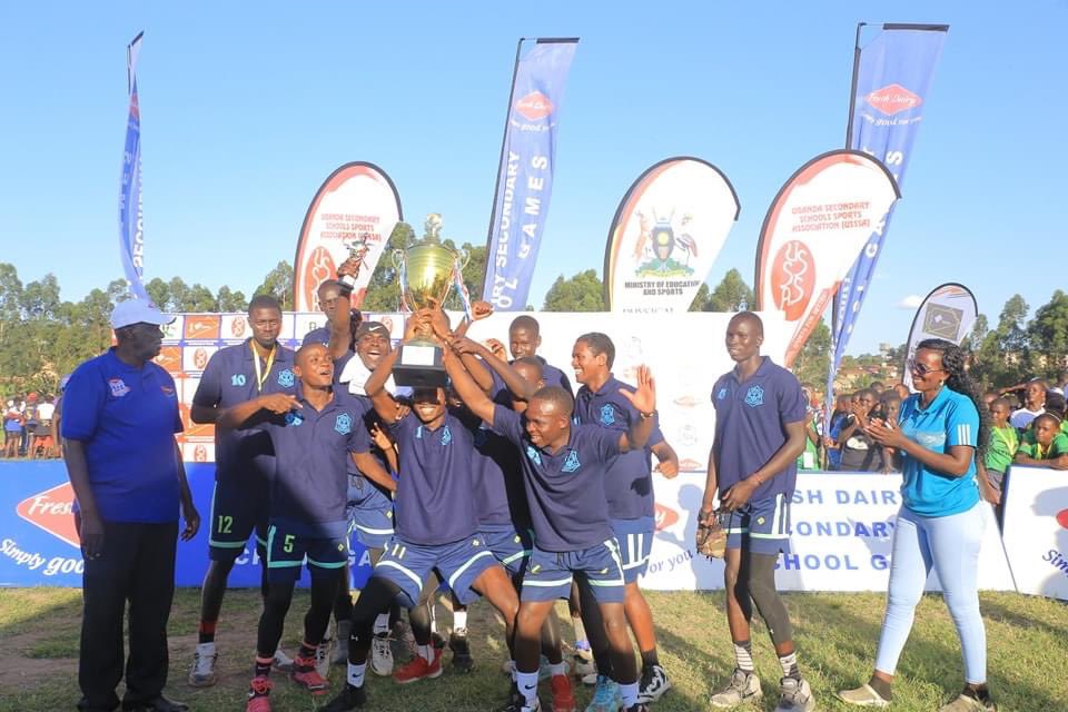 Buddo S.S beat Elite High School 67- 48 to win the Basketball 🏀 Boys National Senior Secondary School Championship. 

🥇 Buddo S.S 
🥈 Elite High School Entebbe 
🥉 Mbogo Mixed S.S 

📸USSSA

#FreshDairyGames 
#ForSchoolSportsForBetter