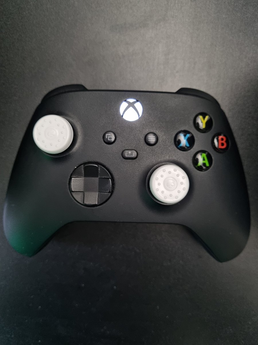 AxomA_'s tweet photo. A lot of you have told me to
"get a grip" over the years
So I finally have, thanks to @KontrolFreek
Use code AXSHOW at checkout to get yours and keep those thumbs glued to the sticks 👍👍
#KFNation #KFPartner https://t.co/xoEbRZbkct