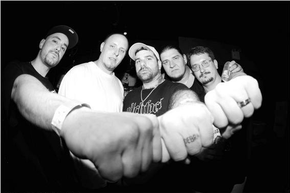 TheMetalizer's tweet image. 13 Years ago or so I drove to Dortmund to see Bulldoze NYHC live and I never had another chance ... till now! Duisburg here we come! Bulldoze NYHC part two! The nutty part is I see them the week after 10 minutes away from my door LMAO #Hardcore #FWH