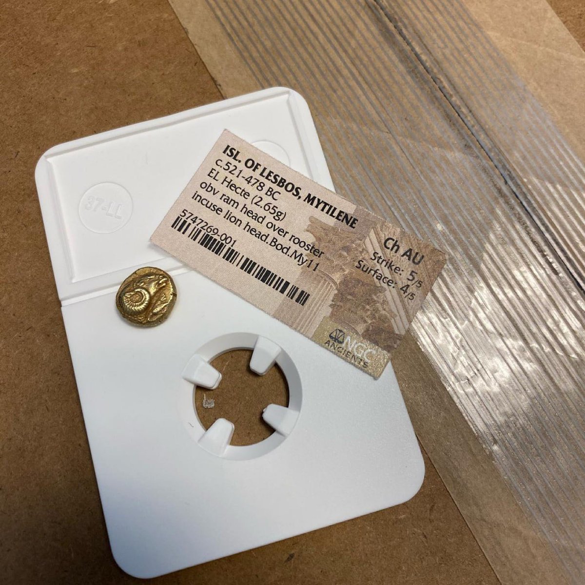 LinMiss__'s tweet image. How to break a holder— A must learn skill for ancient collectors😂

#coins #historic #history #numismatic #numismatics #pagan #celtic #celts #celticart #artofinstagram #pagan #paganism #essex #suffolk #metaldetecting #rarecoin  #collecting #coincollecting #abstractart #paixao